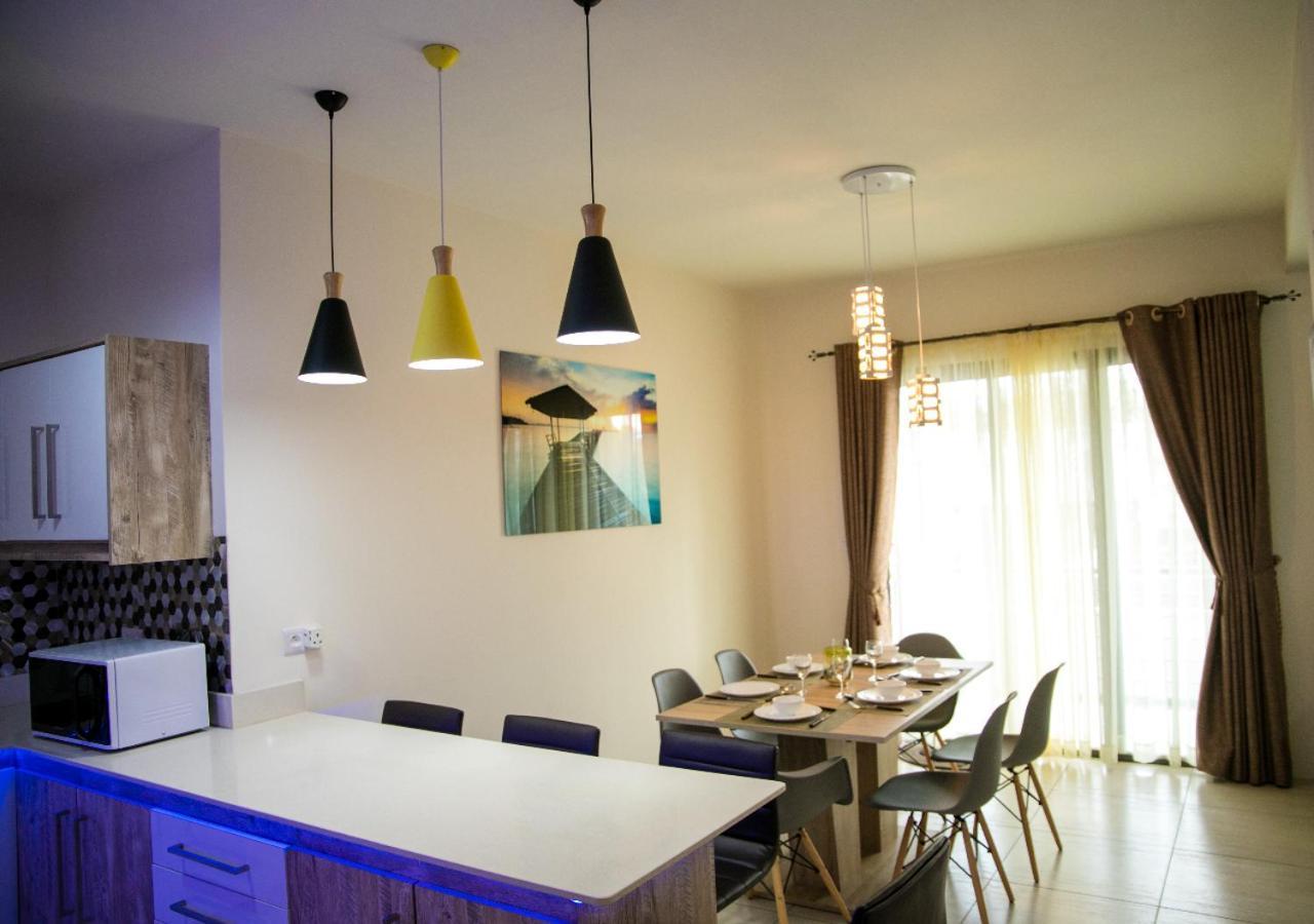 Luxury 2 Bedroom Apartment With Pool - Close To Flic-En-Flac Beach 외부 사진